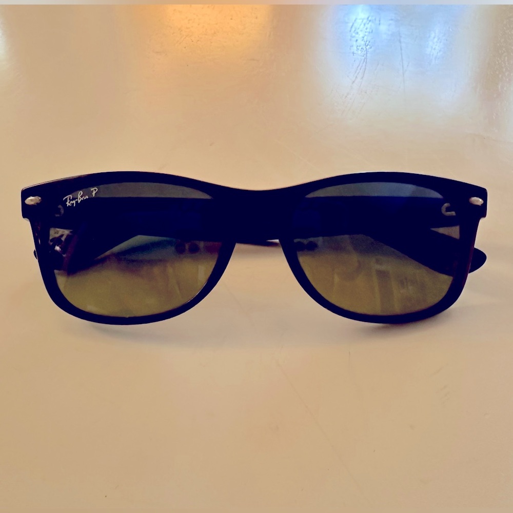 Ray-Ban Wayfarer Sunglasses (polarized)